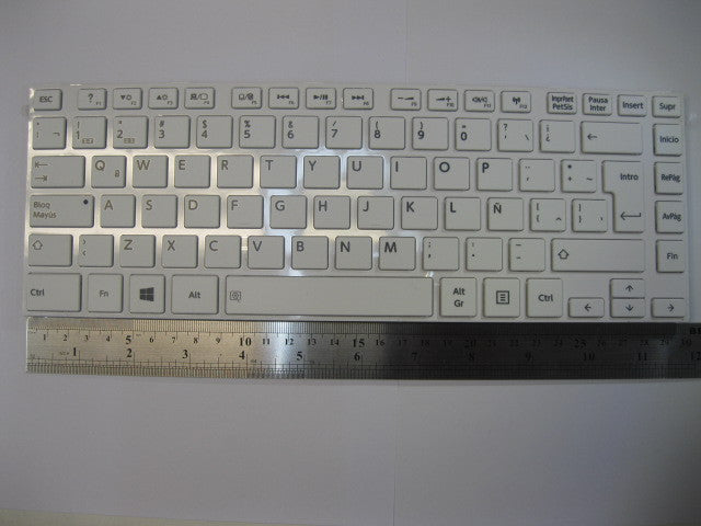 KEYBOARD TOSHIBA *65MM C40-A C40D-A C45-A C45D-A C45T-A WITH FRAME - Image 10